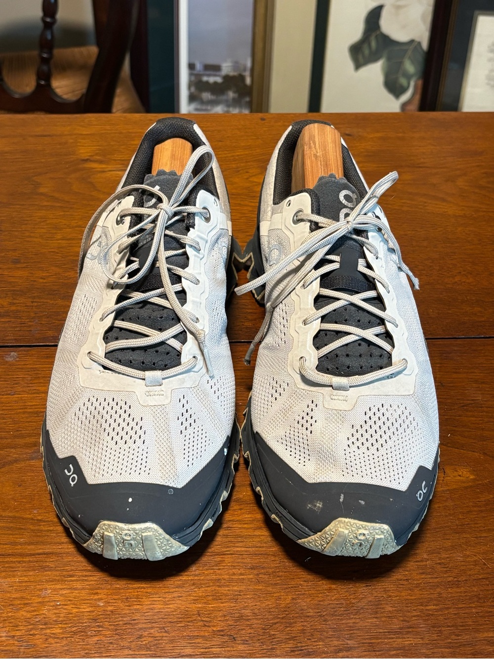 On Cloudventure Men’s Trail Running Shoes Sand  Shadow Size 9